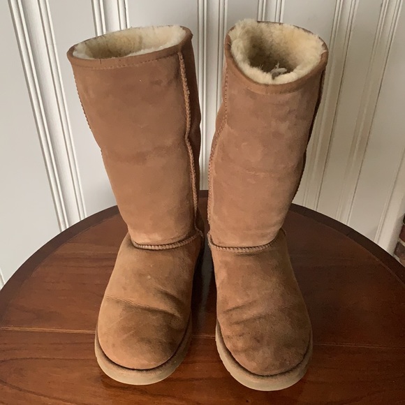 UGG Shoes - UGG Classic Tall Boots in Chestnut Size 7